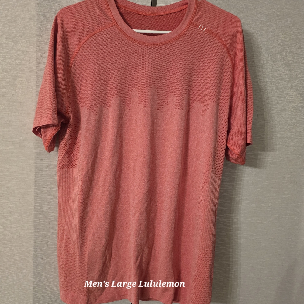 Lululemon Athletica Red Short Sleeve Tee